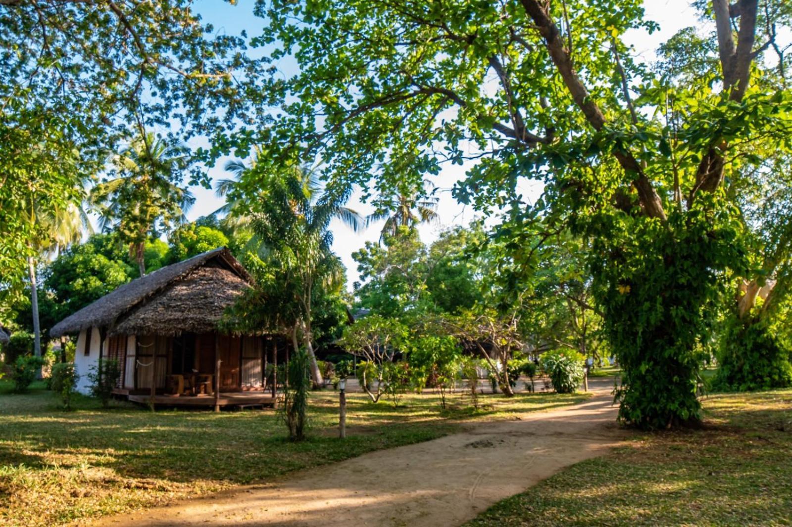 Andilana Lodge Exterior photo